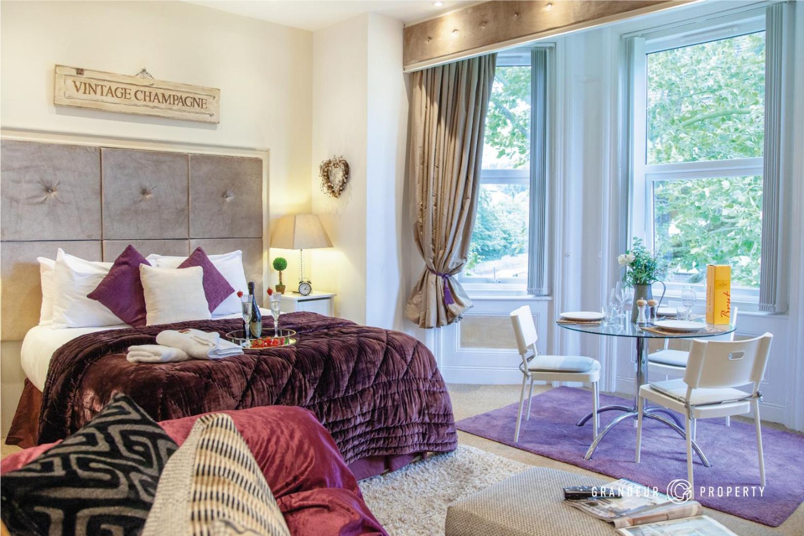 Treetop Suite By Grandeur Property 伯恩茅斯 外观 照片