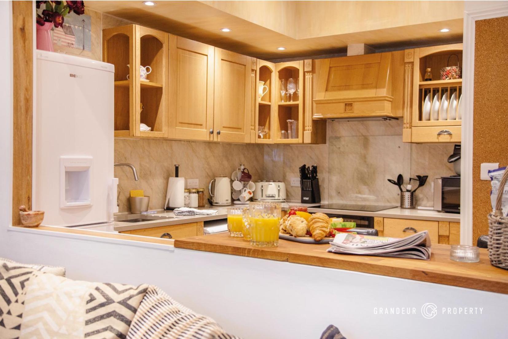 Treetop Suite By Grandeur Property 伯恩茅斯 外观 照片