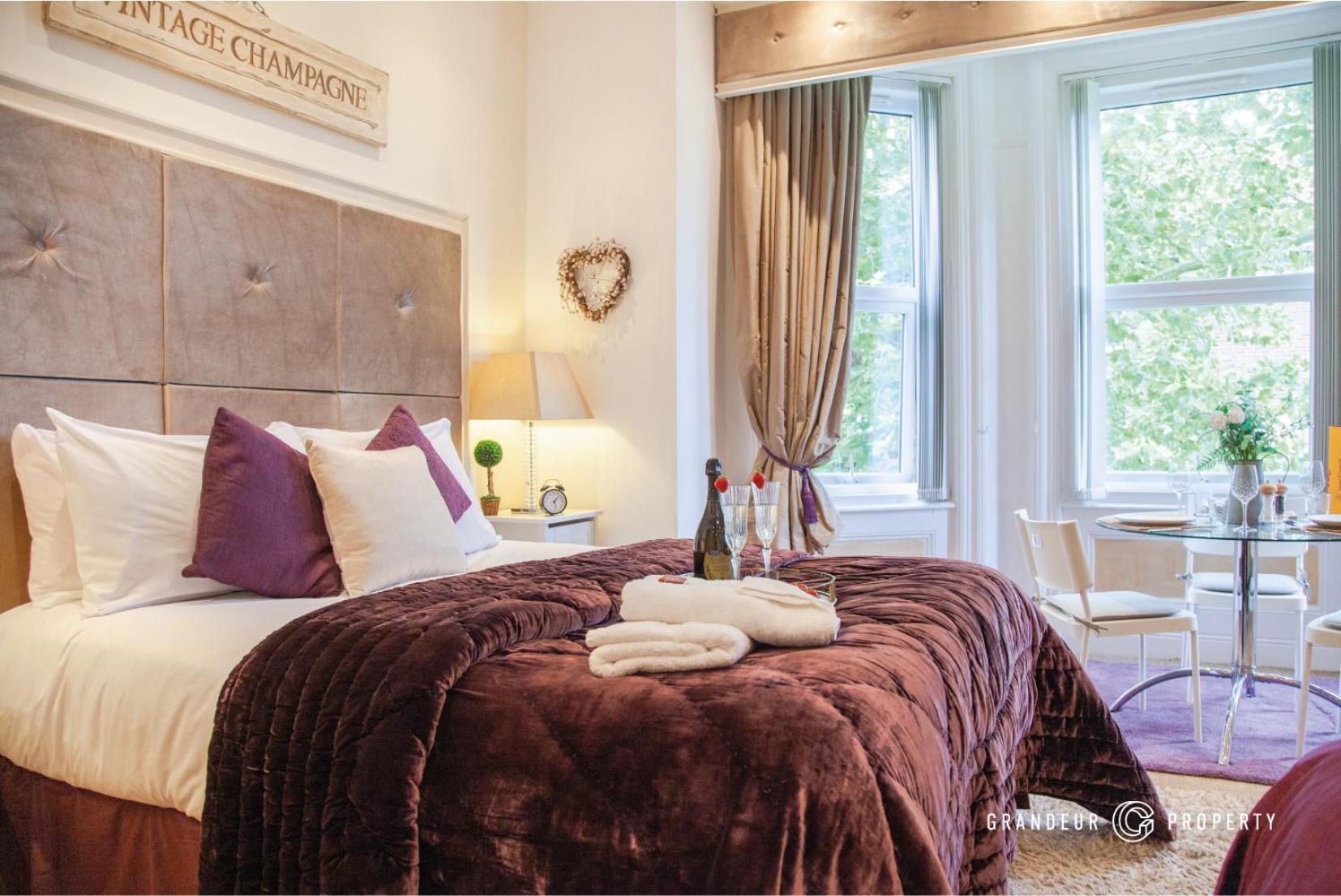 Treetop Suite By Grandeur Property 伯恩茅斯 外观 照片
